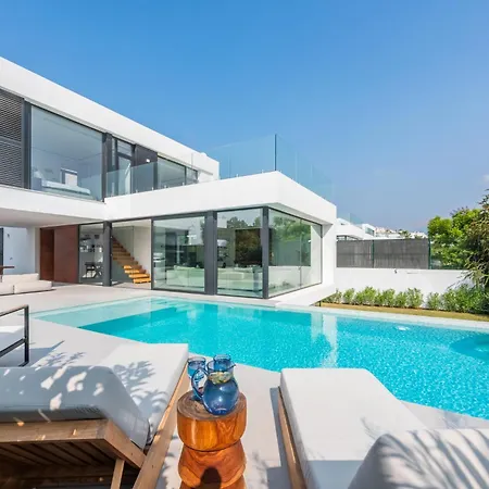 Lägenhet Extravagant 5 Bdrm Golfer's With Private Pool Estepona