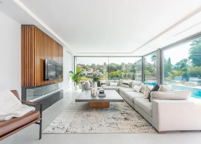 Extravagant 5 Bdrm Golfer's With Private Pool