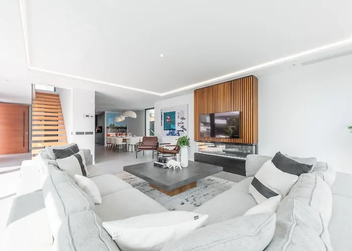 Extravagant 5 Bdrm Golfer's With Private Pool *