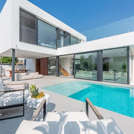 Apartment Extravagant 5 Bdrm Golfer's With Private Pool Estepona