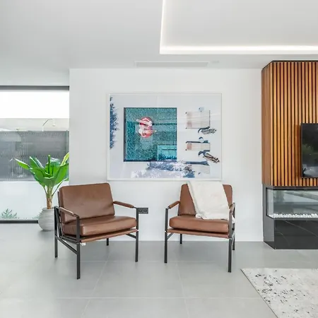 Extravagant 5 Bdrm Golfer's With Private Pool *