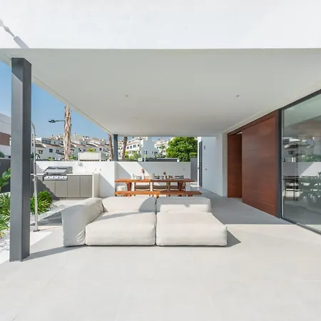 Extravagant 5 Bdrm Golfer's With Private Pool Estepona