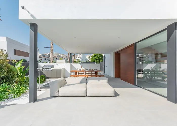 Extravagant 5 Bdrm Golfer's With Private Pool 에스테포나